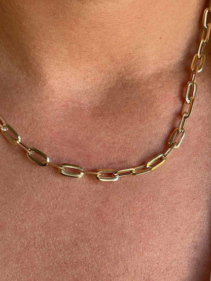 DINA choker with diminishing links and curb chain in 18k yellow gold
