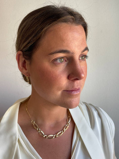 DAKOTA gargantilla eslabones barbados en oro amarillo 18 ktes.