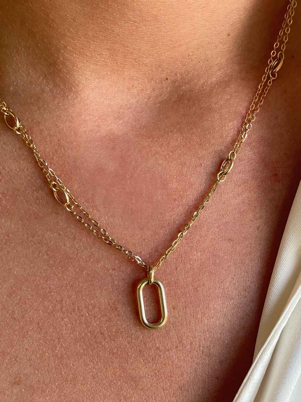 DILEK choker in 18-karat yellow gold with engraving plate