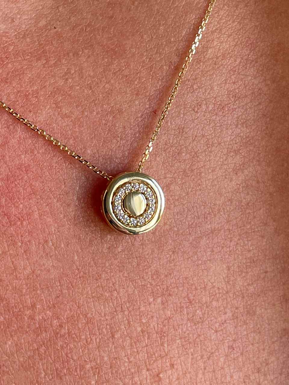 LAGES choker pendant and chain in 18k yellow gold with cubic zirconia