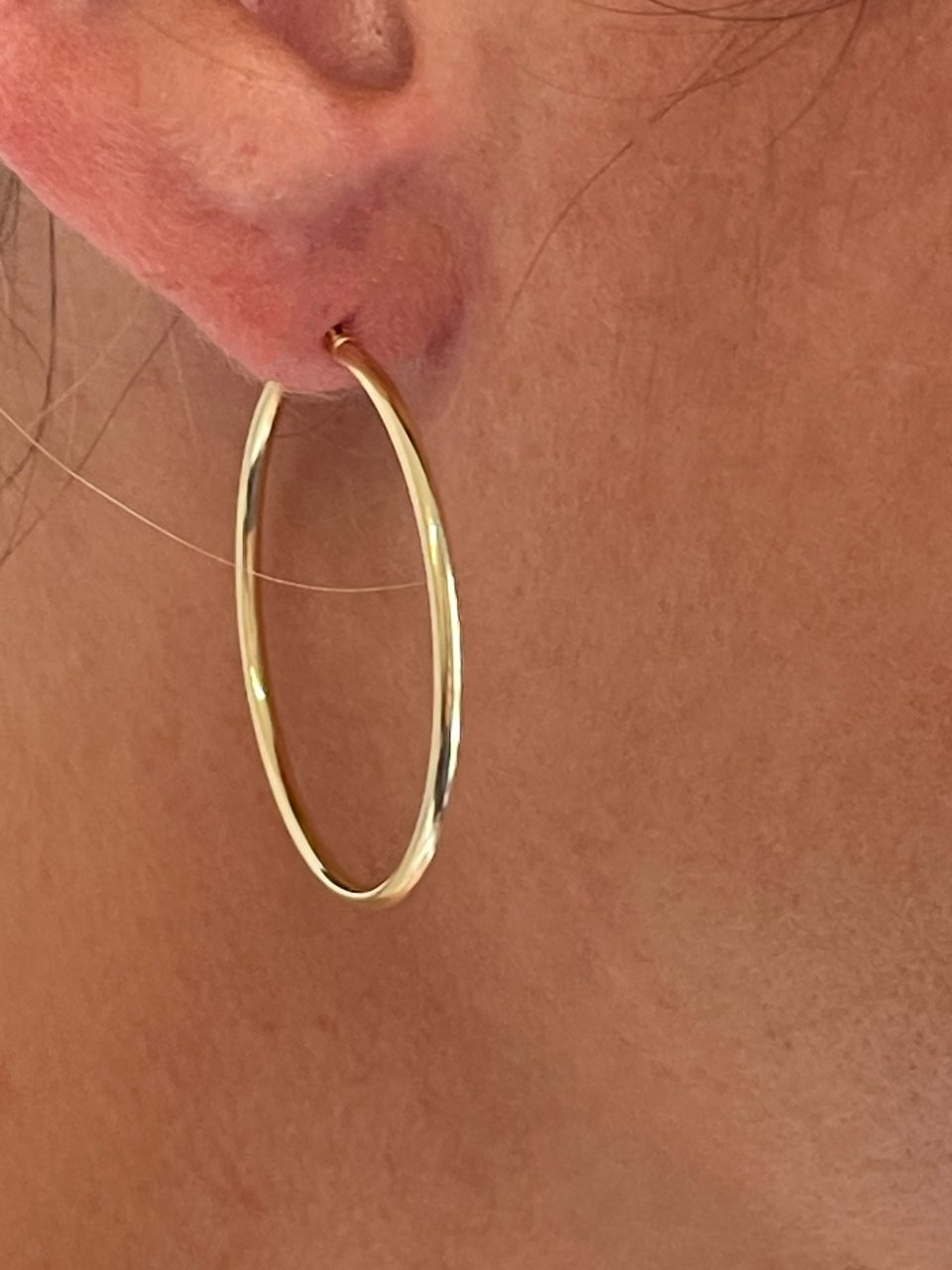 EREMITA earring, plain hoop in 18k yellow gold