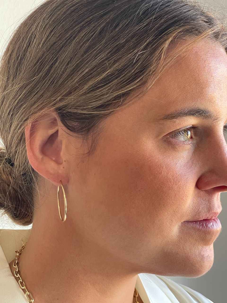 EREMITA earring, plain hoop in 18k yellow gold