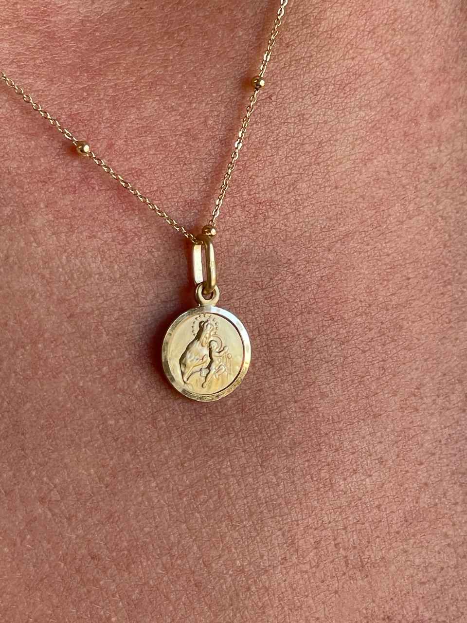 Medalla SAN DIEGO Virgen del Carmen Sagrado Corazon en oro de 18 kts