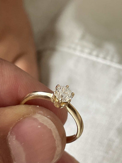 Anillo CALAIS solitario de brillante seis garras en oro blanco de 18 ktes