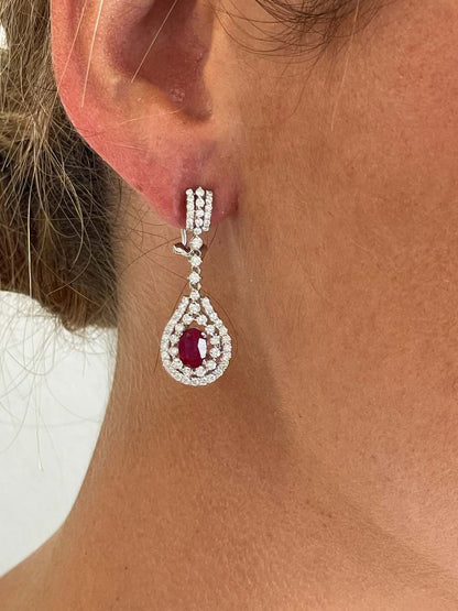 Pendientes MANDARINA  largos oro blanco 18 ktes rubies y brillantes