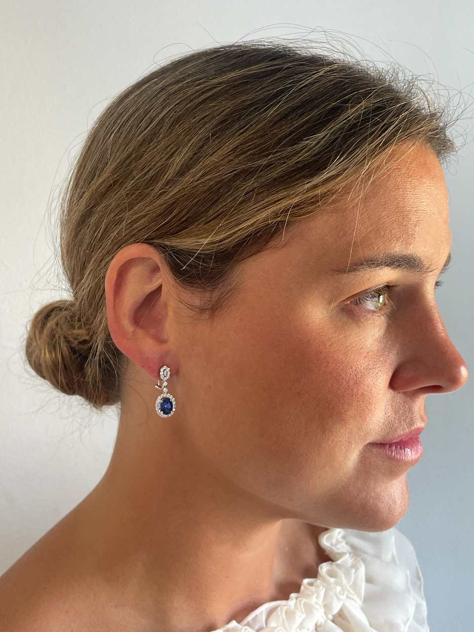 TORTOLI long earrings with diamonds and sapphires in 18k white gold