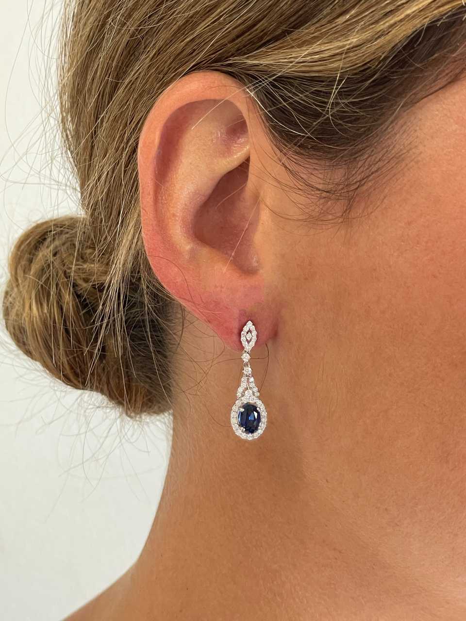 PENZA long earrings with diamonds and sapphires in 18k white gold