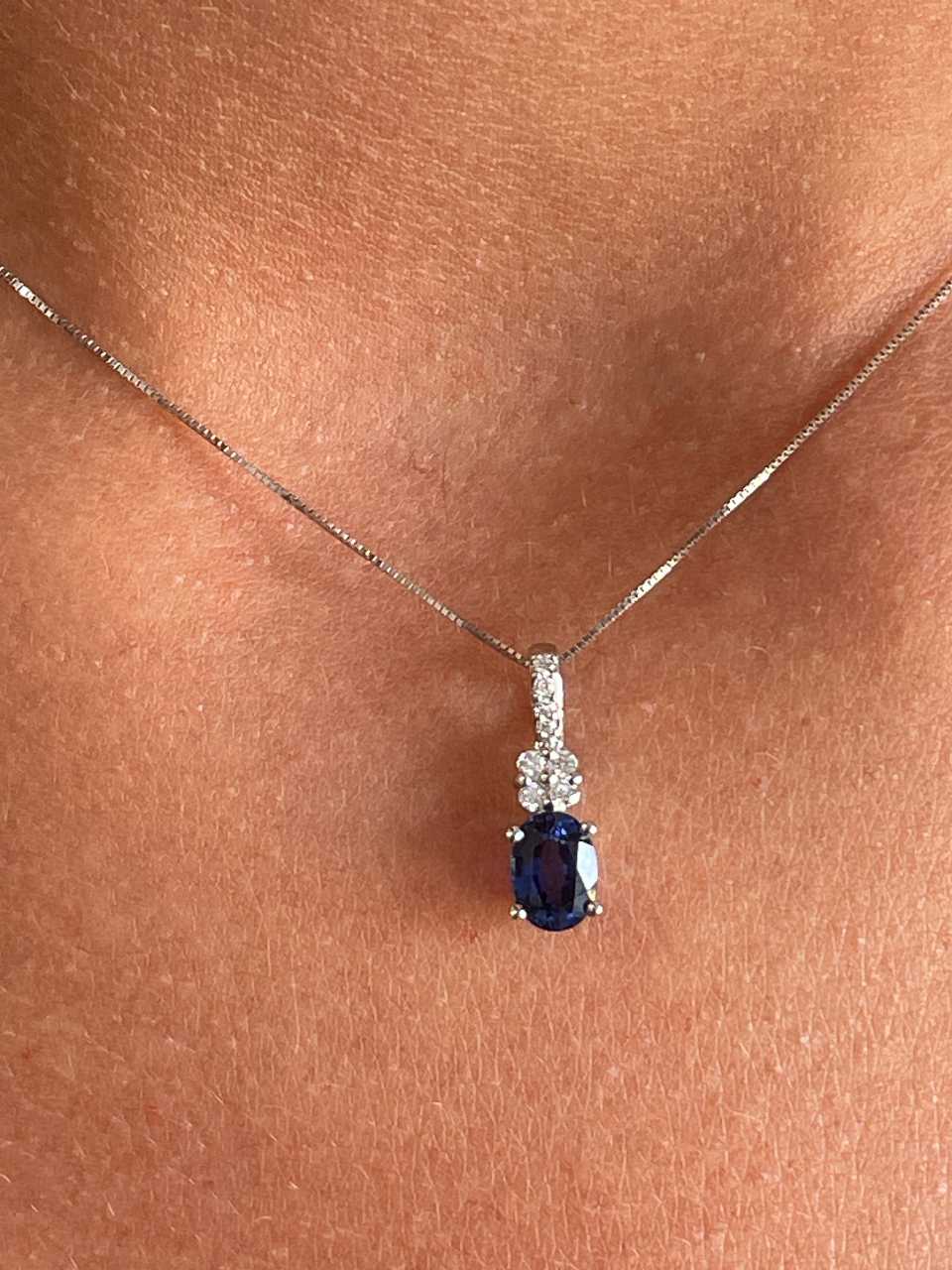 BUDONI pendant, 18k white gold charm with diamonds and sapphire