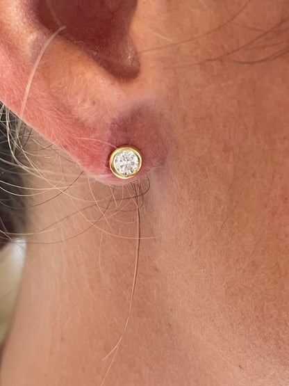 NEVERS detachable stud earrings in 18k yellow gold