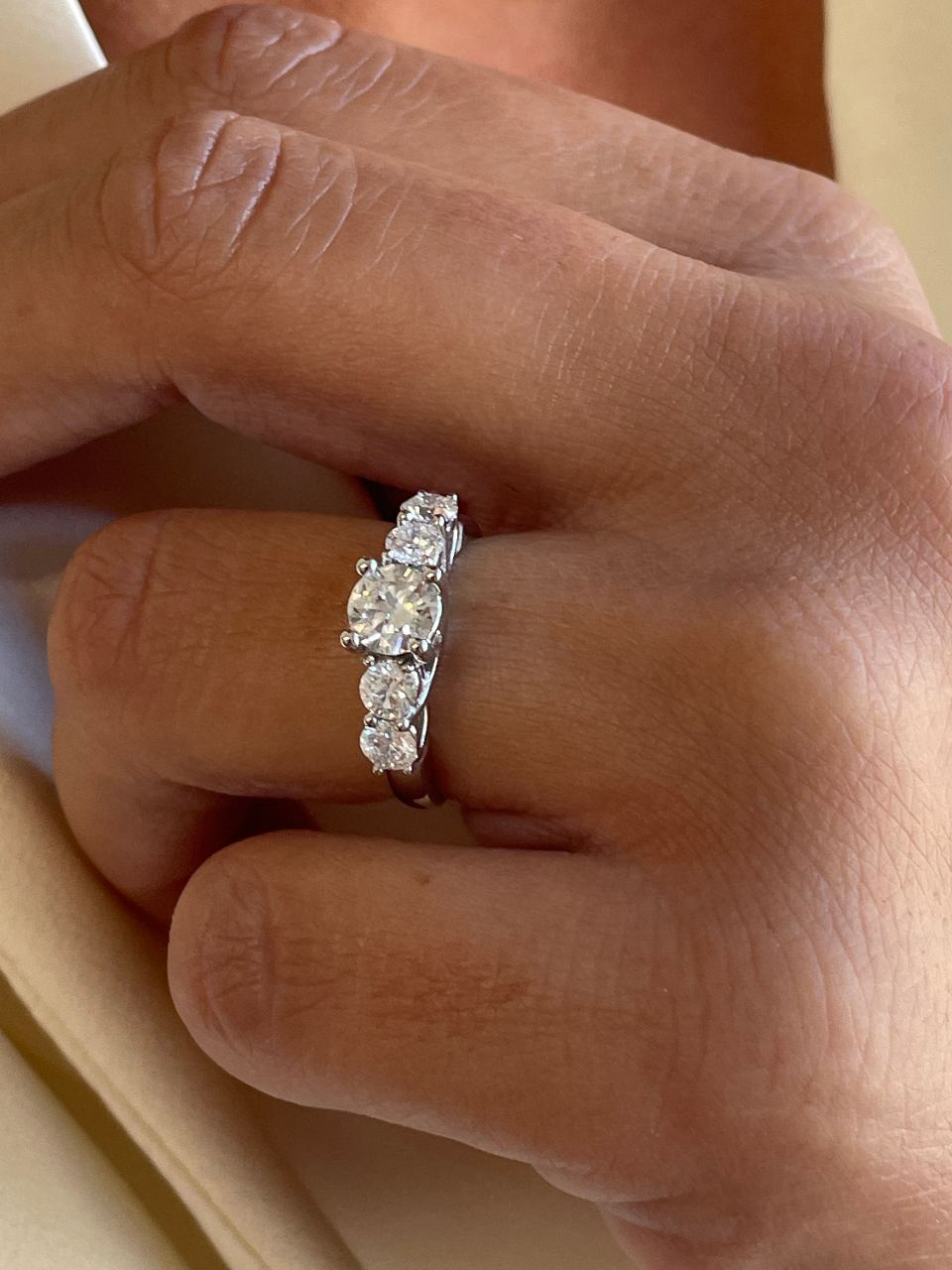 NIMES ring with three diamonds in 18-karat white gold