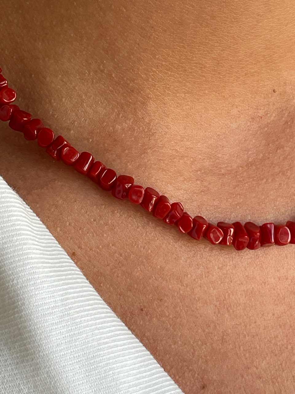 Bamboo choker with coral branches and 18k gold clasps