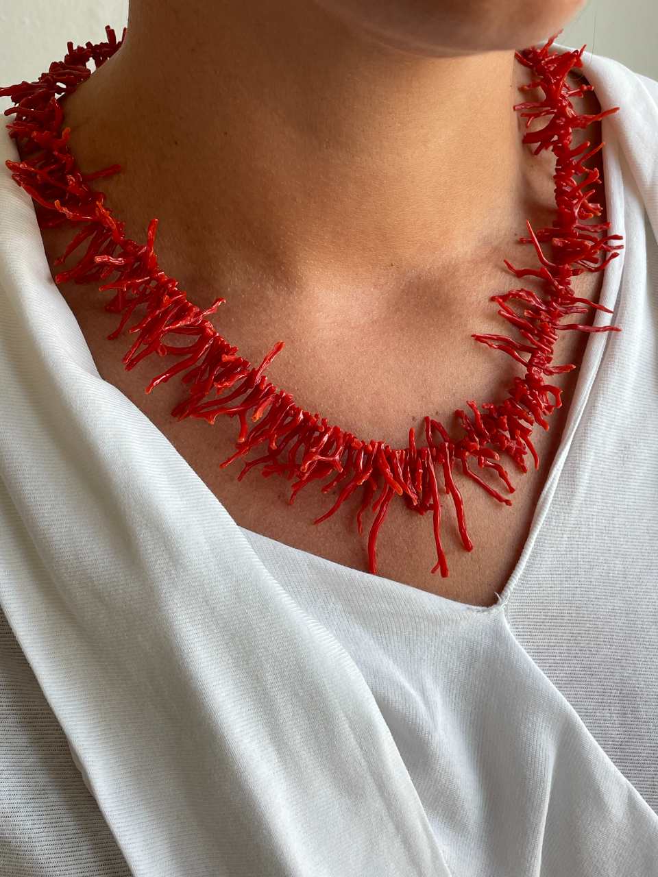 Collar MANGLE de ramas corales engarzados  con cierre de plata de ley