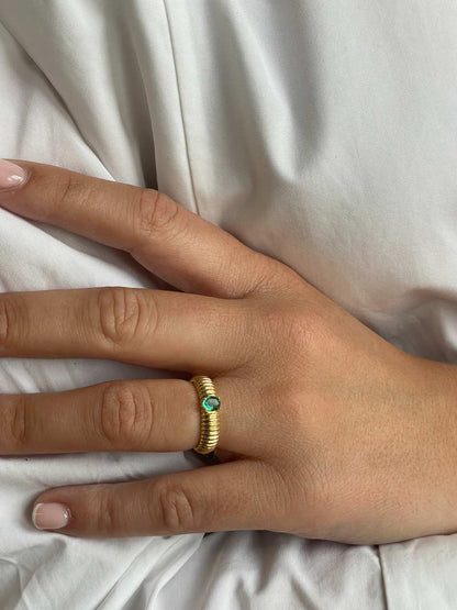 Heather ring with amethyst or blue topaz in 18-karat yellow gold