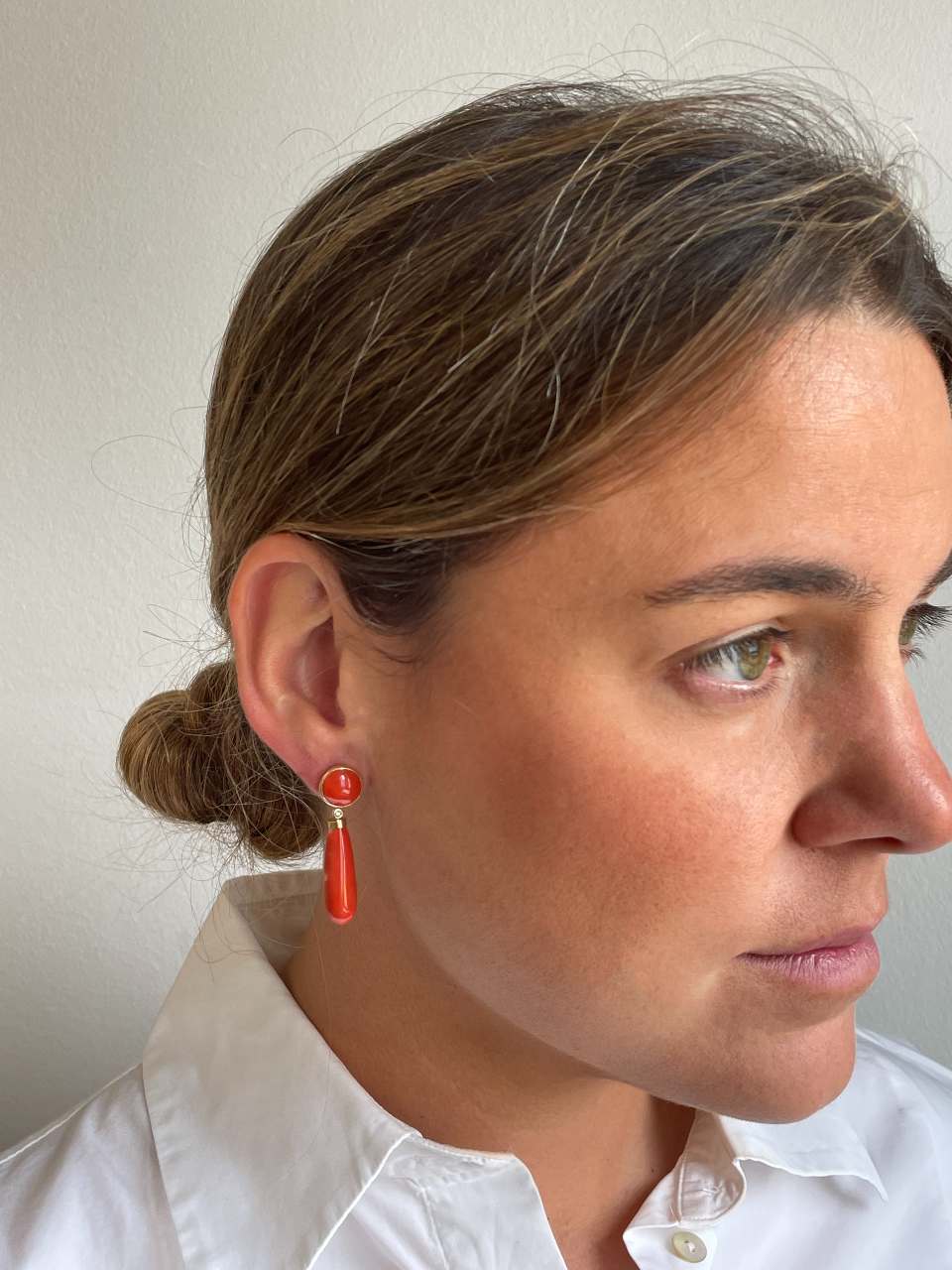 Pendientes RAMO de coral en oro amarillo de 18 kilates y brillantes