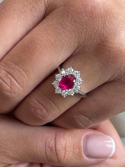 Anillo GALES roseta rubí/ zafiro y brillantes oro blanco de 18 ktes