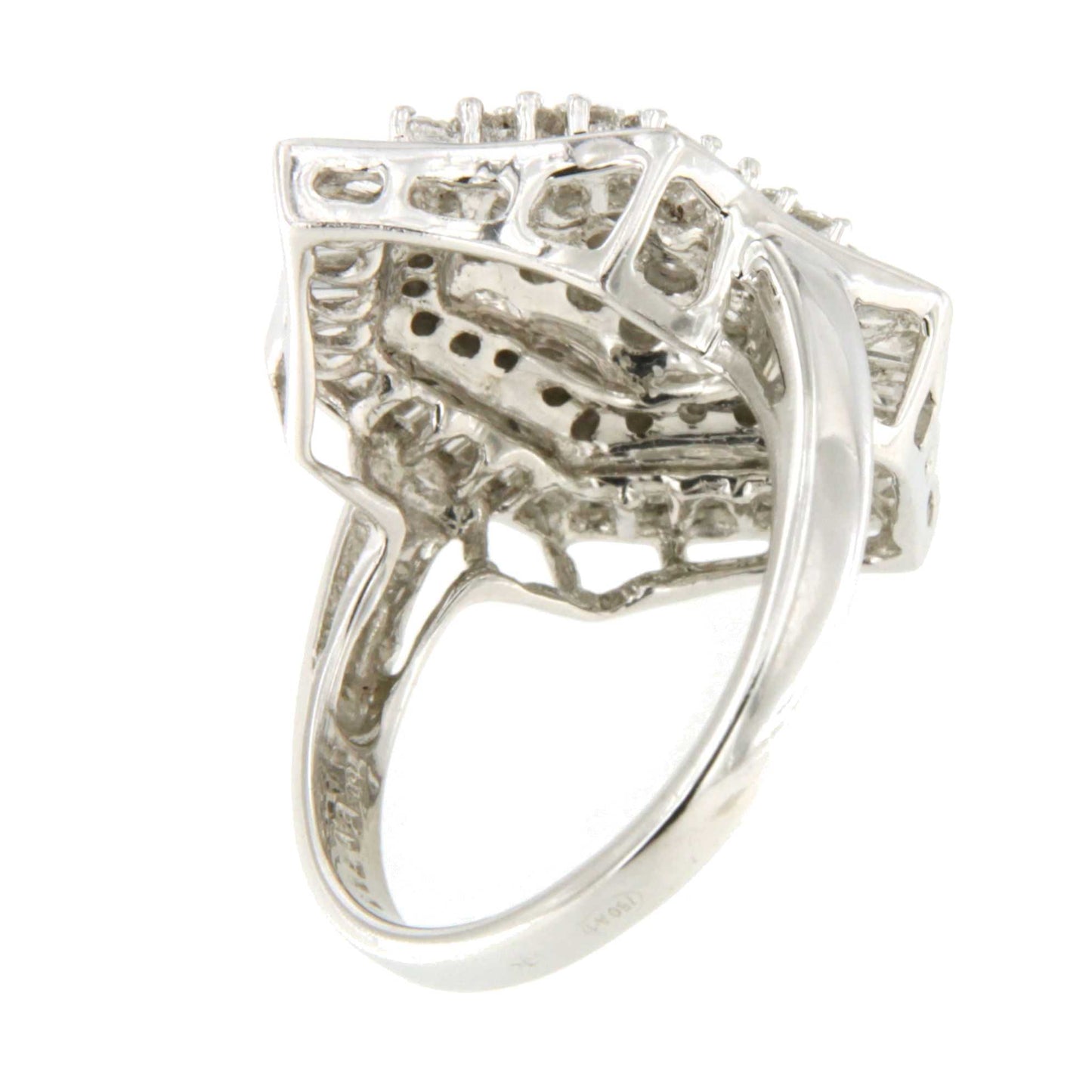 Anillo AMURRIO oro blanco 18 ktes con brillantes y baguettes