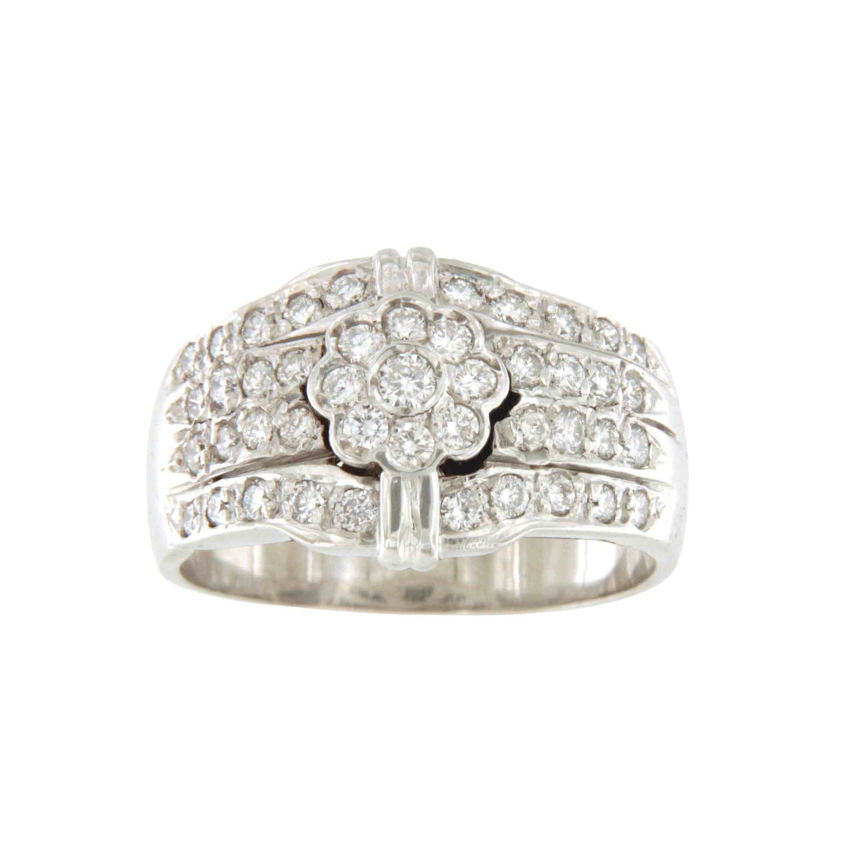 Anillo TRITON centro roseta y brazo con brillantes en oro blanco de 18 ktes