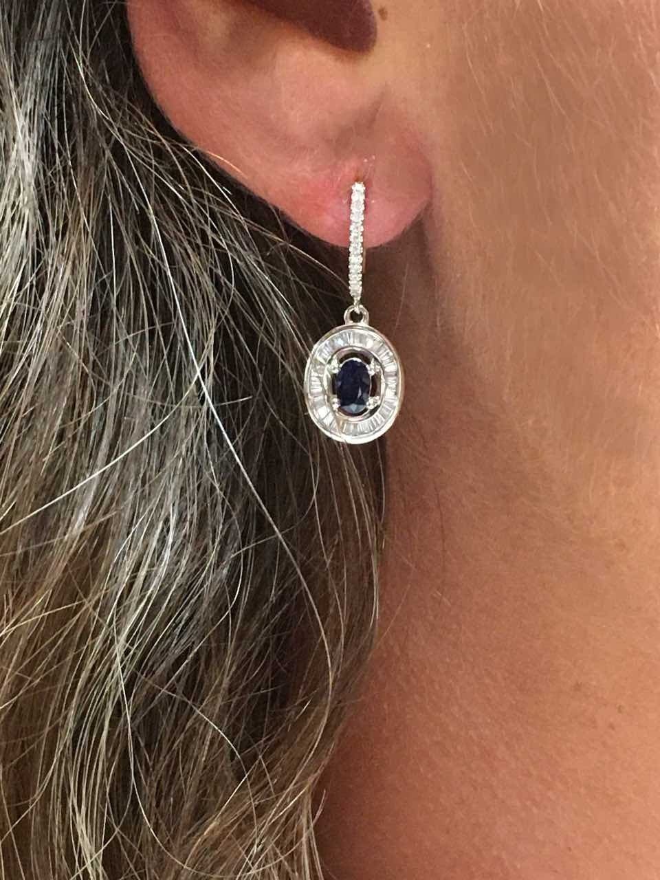 Pendientes SEDEF de oro blanco con diamantes y esmeralda, rubí o zafiro