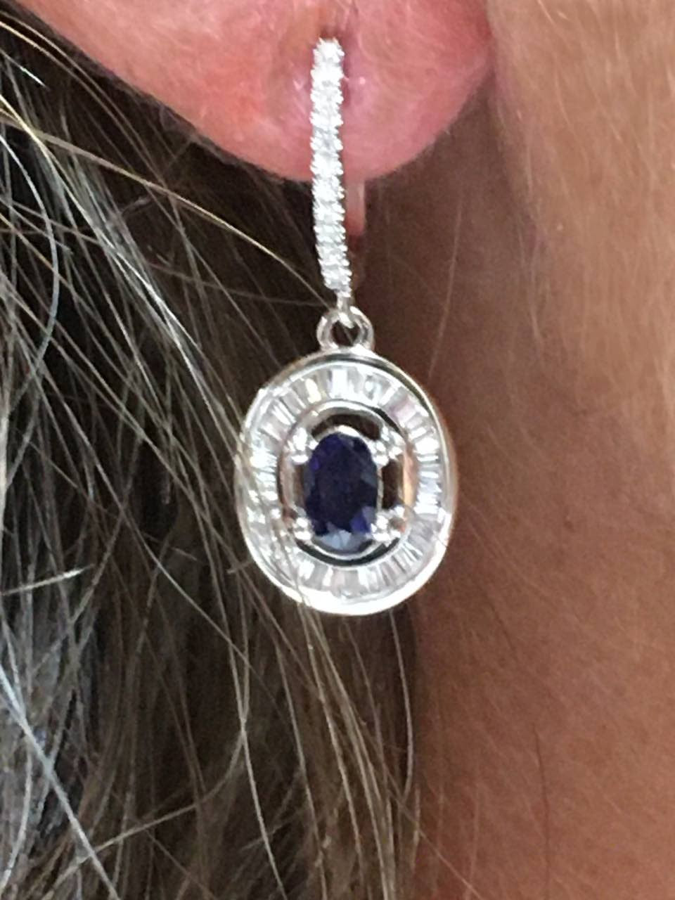 Pendientes SEDEF de oro blanco con diamantes y esmeralda, rubí o zafiro