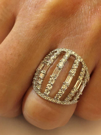 ANTILAF, anillo de oro blanco con diamantes - Roman Joyero