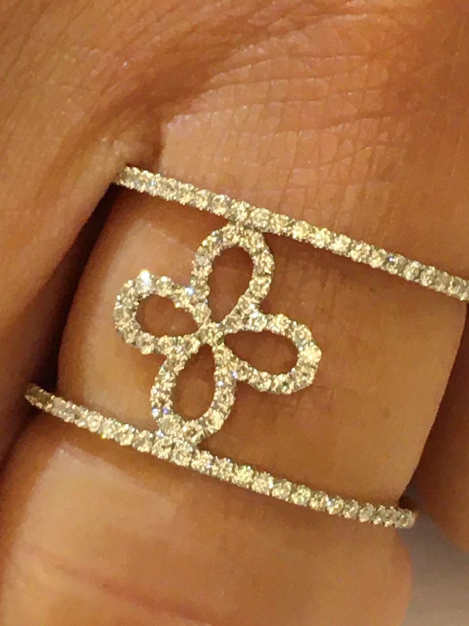 AVATAR, anillo de oro blanco con diamantes - Roman Joyero