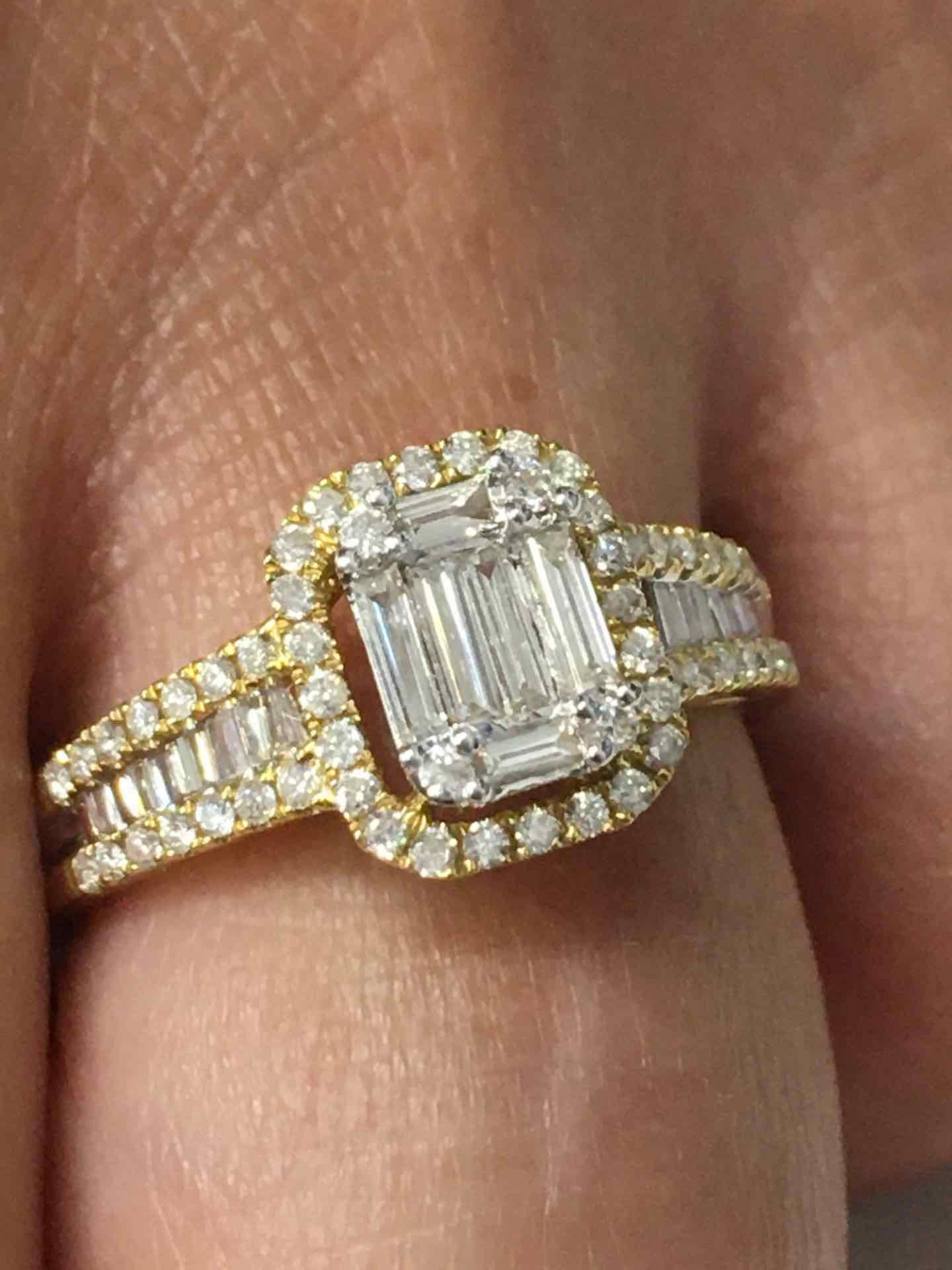 Anillo ENVER oro amarillo 18 kts con brillantes y baguettes - Roman Joyero