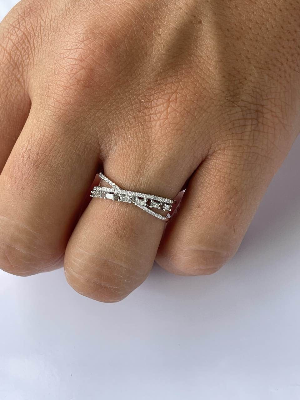 LAJAS anillo de oro blanco con diamantes - Roman Joyero