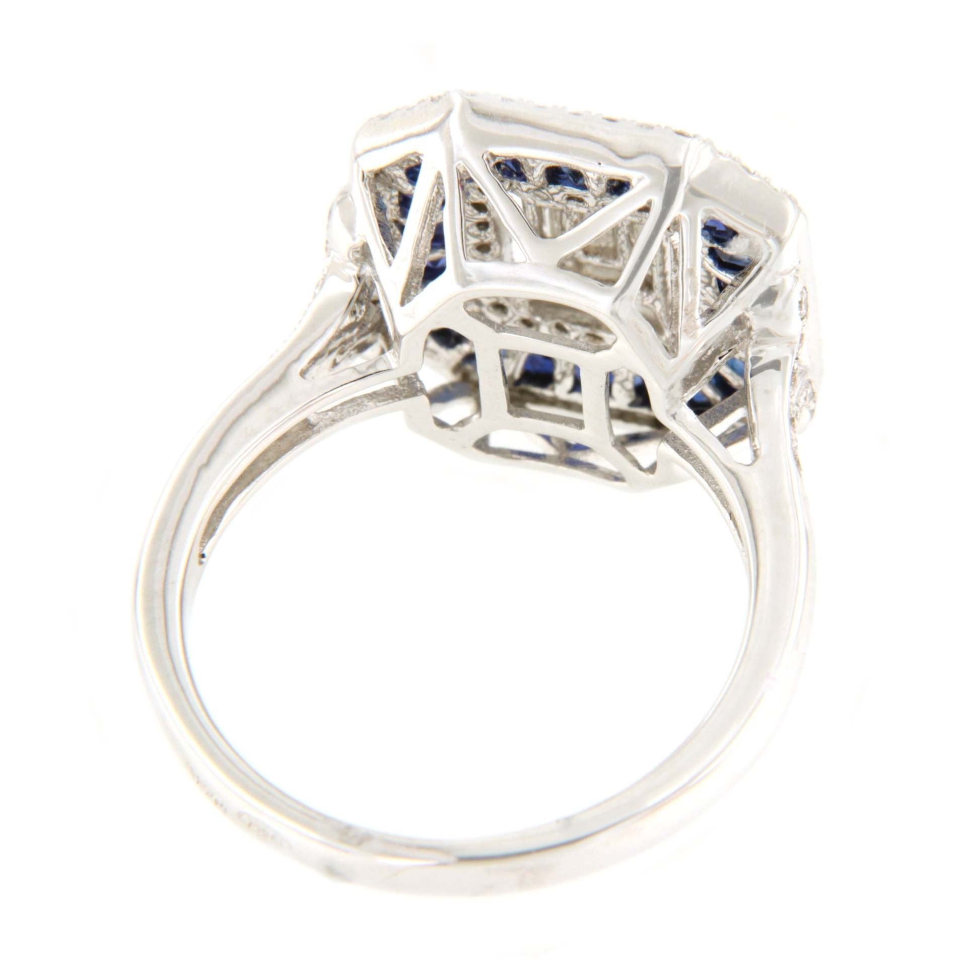 CYGNUS anillo rectangular oro blanco brillantes y zafiros