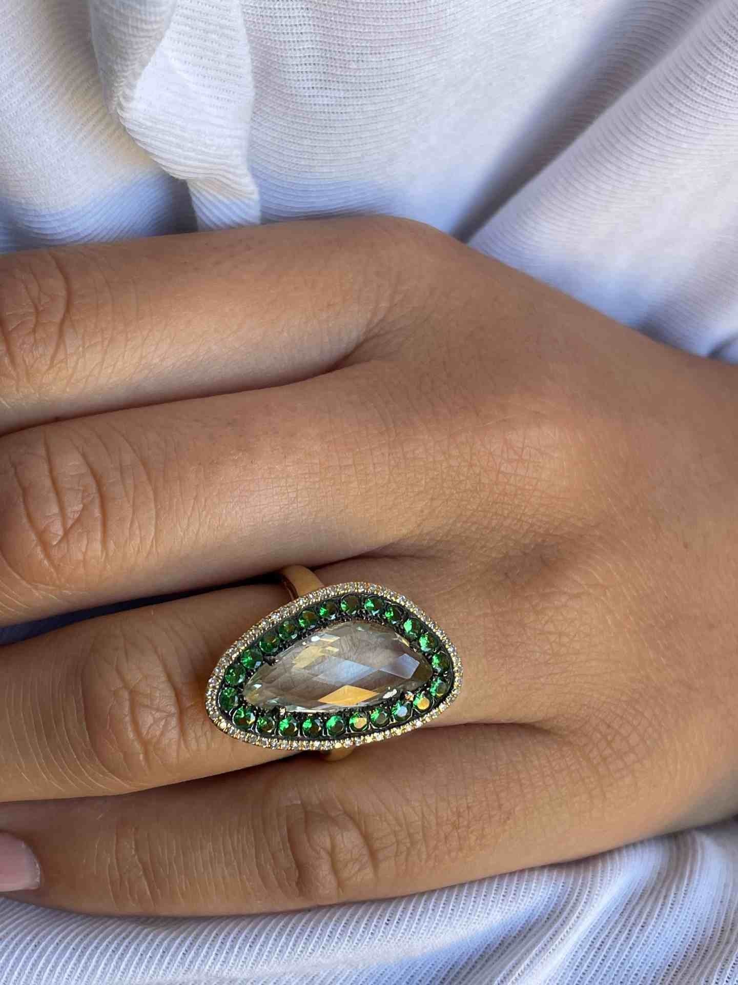 MILONGA, anillo de oro rosa con diamante y amatista 