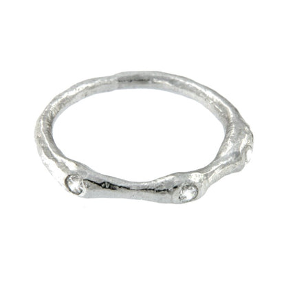 CORIANDRO, anillo de plata rodiada con circonitas. - Roman Joyero