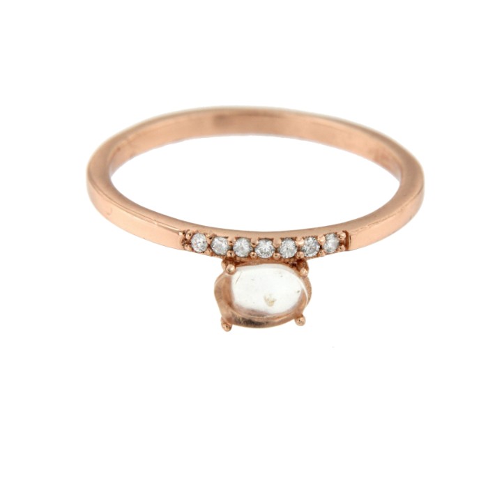 Original anillo en plata rosada con cuarzo rosa y circonitas - Roman Joyero
